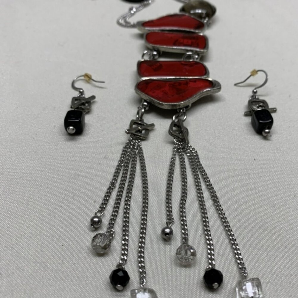 Chantale Gélinas "Le Volage Rouge" Necklace And Earrings Set